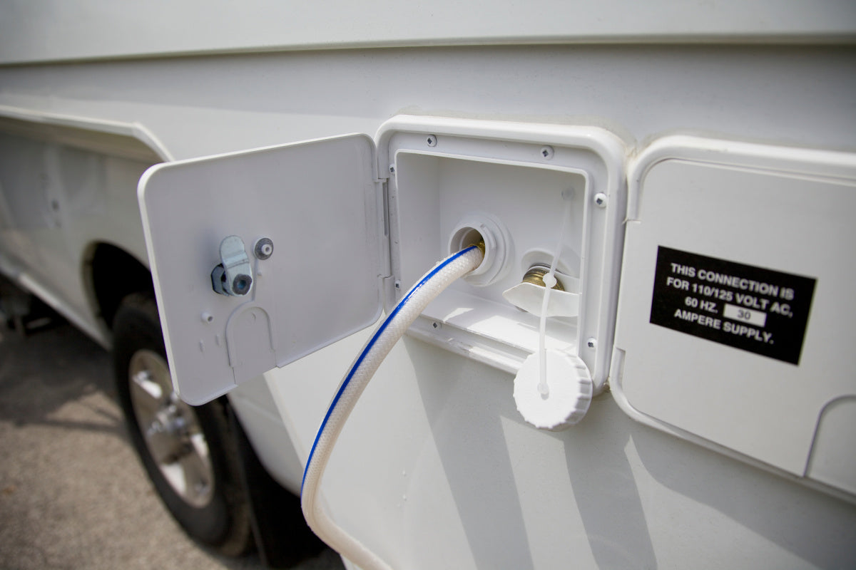 Wasserversorgung Wohnmobil: Tanks, Pumpen & Spartipps