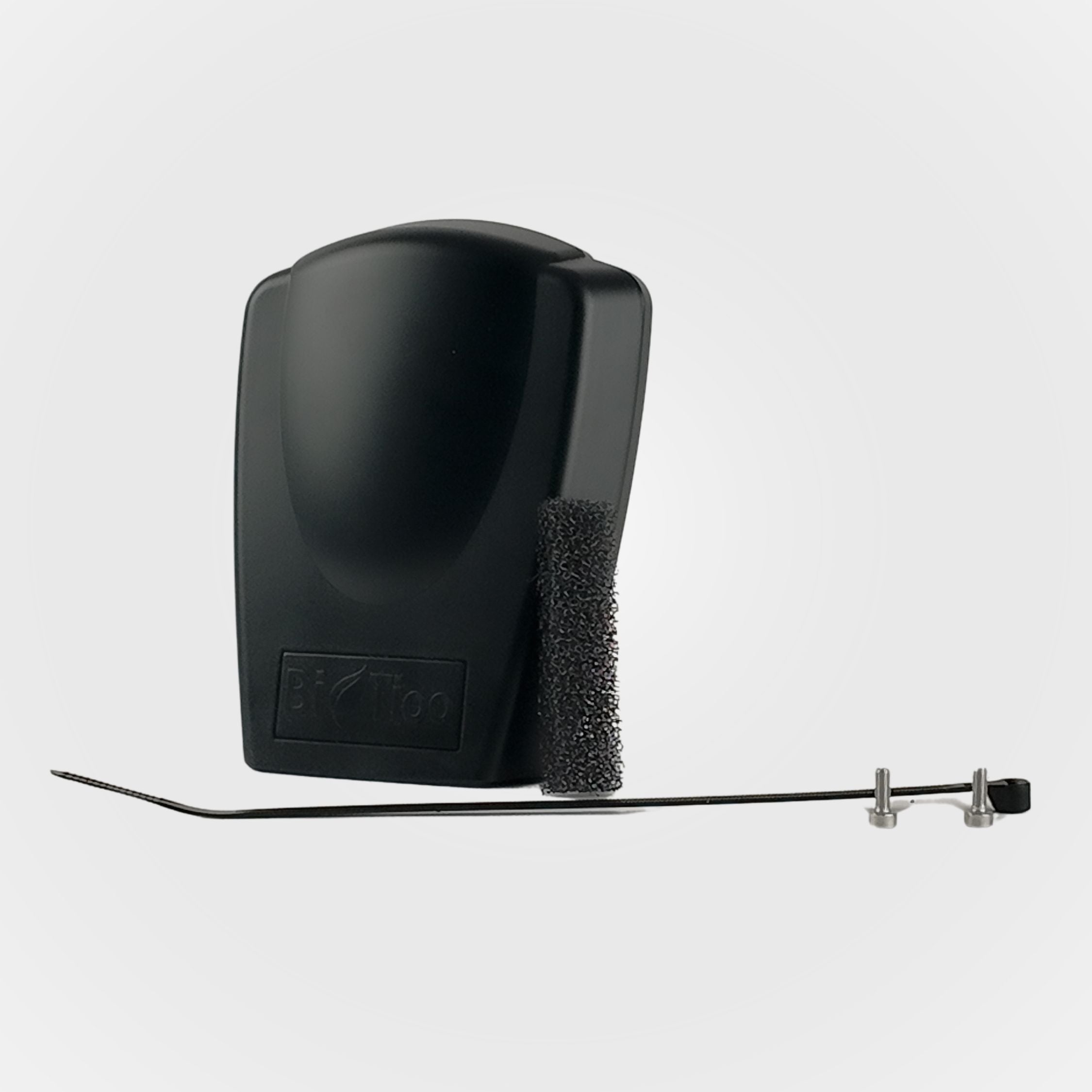 Locking ring for urine tank