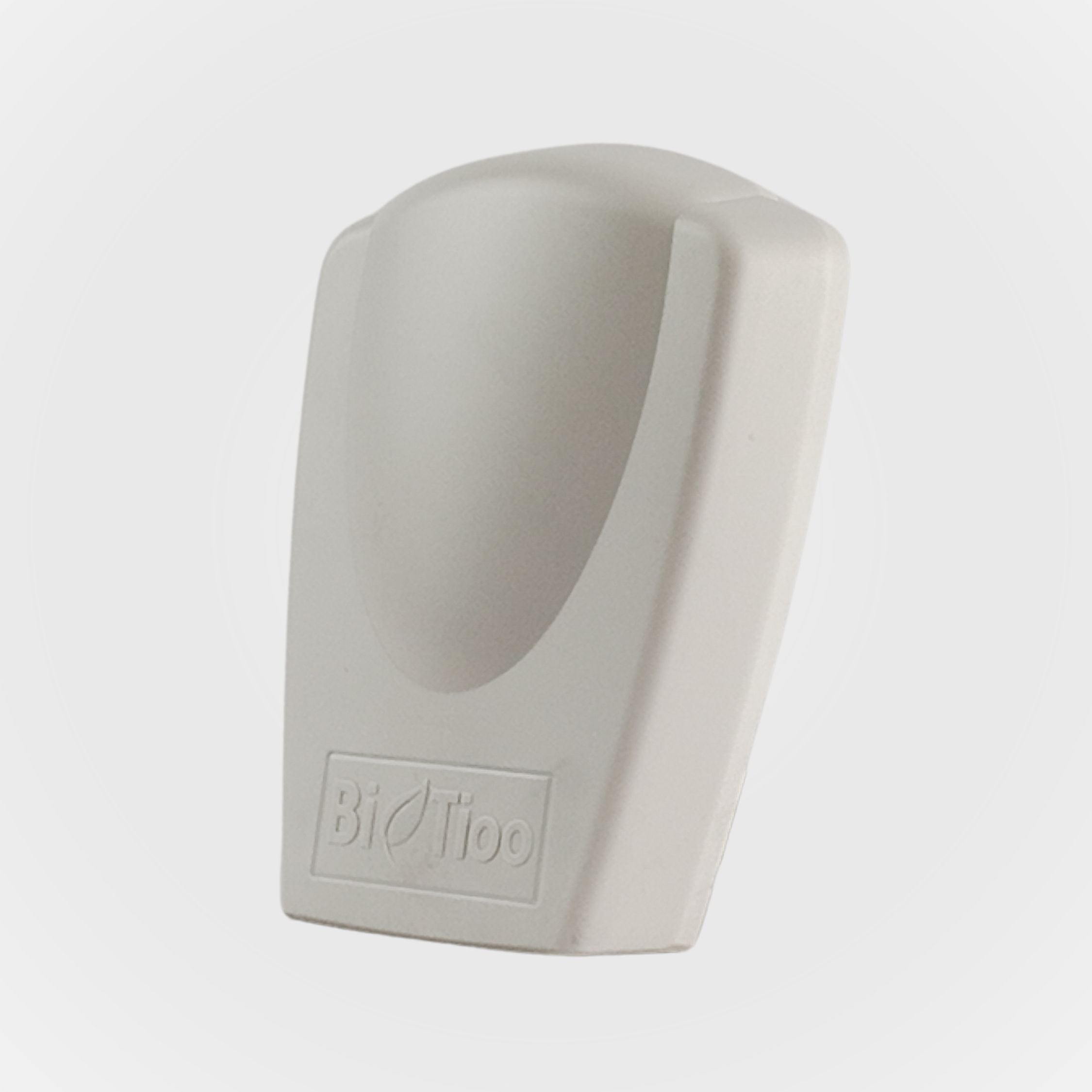 Locking ring for urine tank